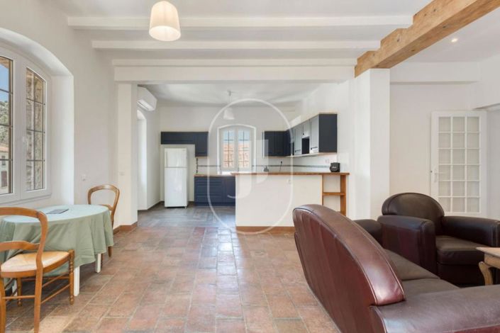 Image No.15-6 Bed House for sale