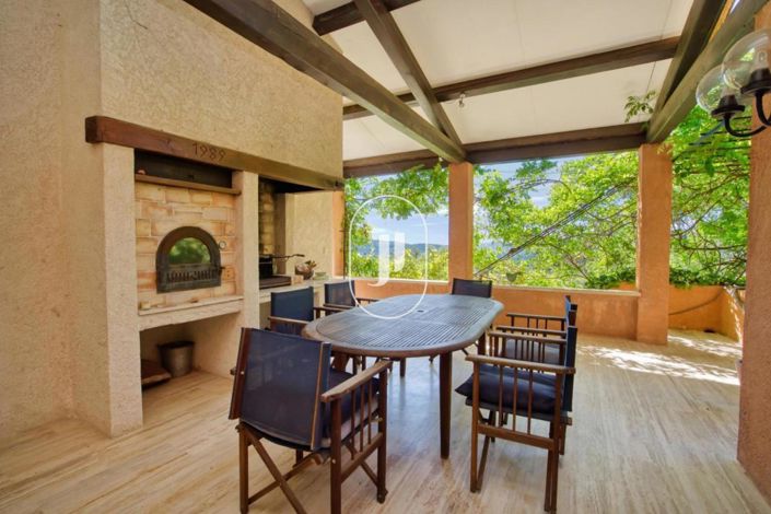 Image No.11-4 Bed House for sale