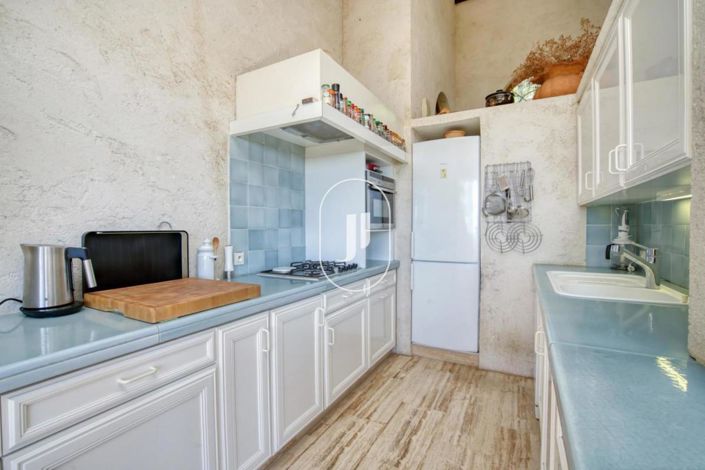 Image No.6-4 Bed House for sale