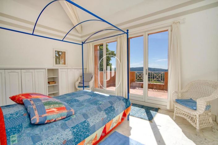 Image No.7-4 Bed House for sale