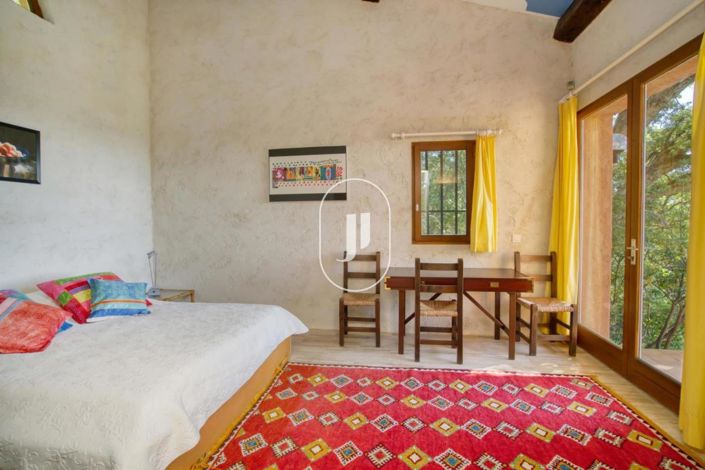 Image No.9-4 Bed House for sale