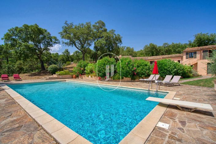 Image No.2-4 Bed House for sale