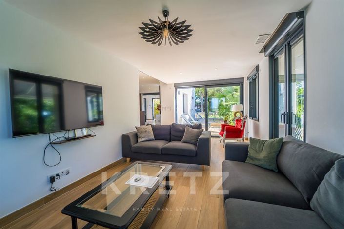 Image No.14-5 Bed House for sale