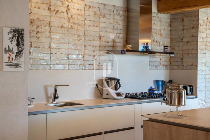 Image No.10-4 Bed House for sale