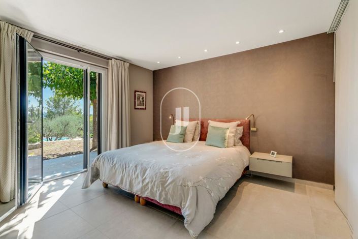 Image No.11-4 Bed House for sale