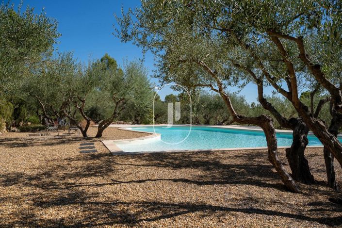 Image No.2-4 Bed House for sale