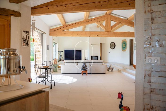 Image No.8-4 Bed House for sale