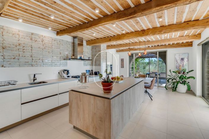 Image No.9-4 Bed House for sale