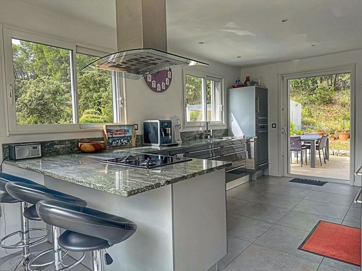 Image No.10-5 Bed House for sale