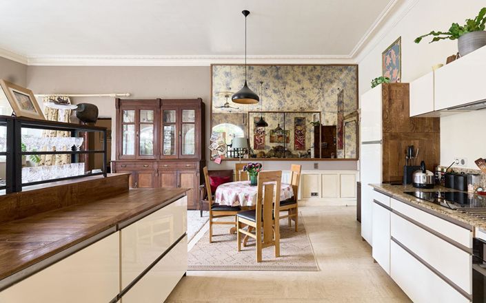 Image No.13-6 Bed Property for sale