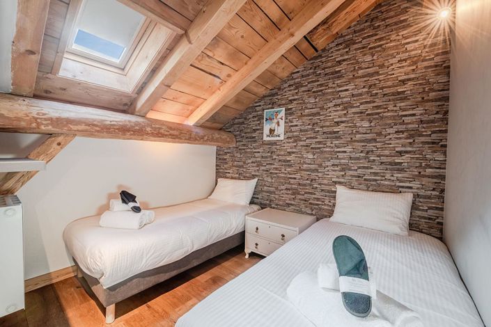 Image No.11-6 Bed House for sale