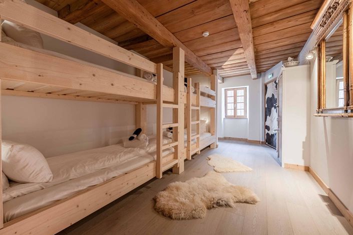 Image No.13-6 Bed House for sale