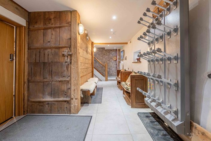 Image No.14-6 Bed House for sale