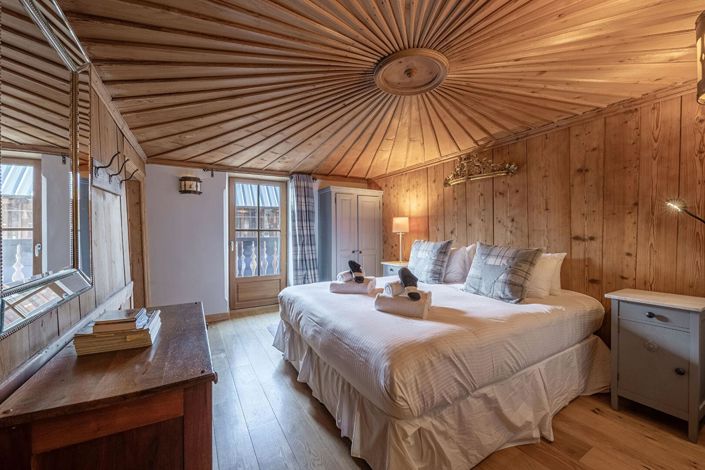 Image No.9-6 Bed House for sale