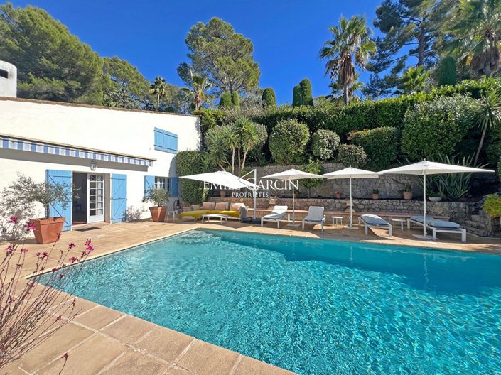 Image No.9-5 Bed House for sale