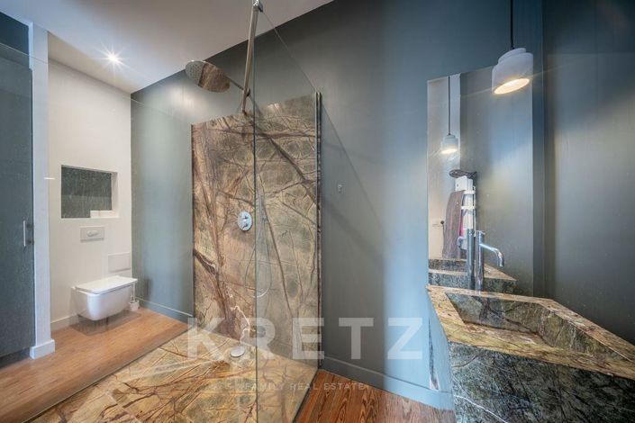 Image No.8-7 Bed House for sale