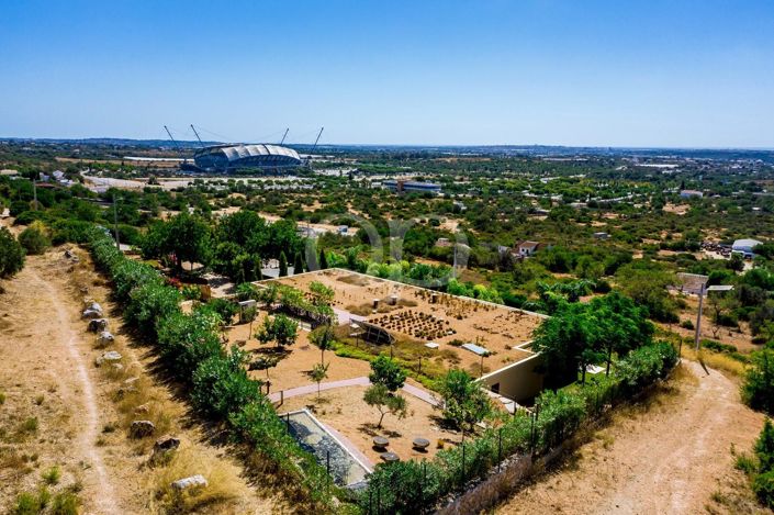 Image No.18-4 Bed House for sale