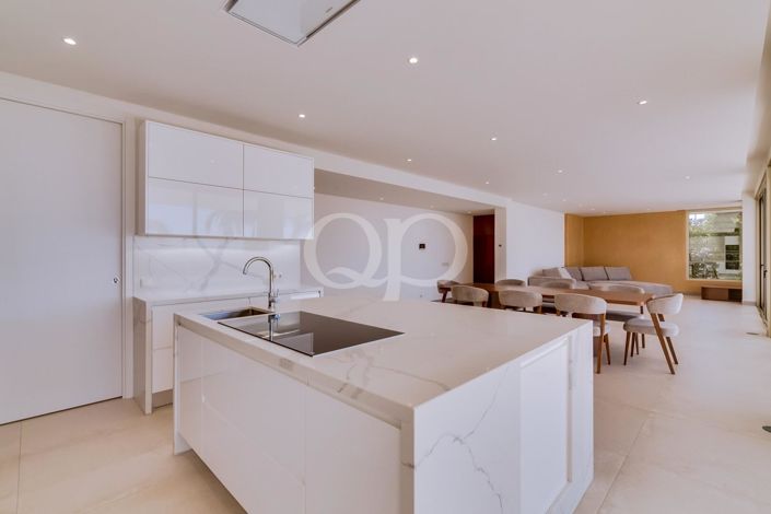 Image No.38-4 Bed House for sale