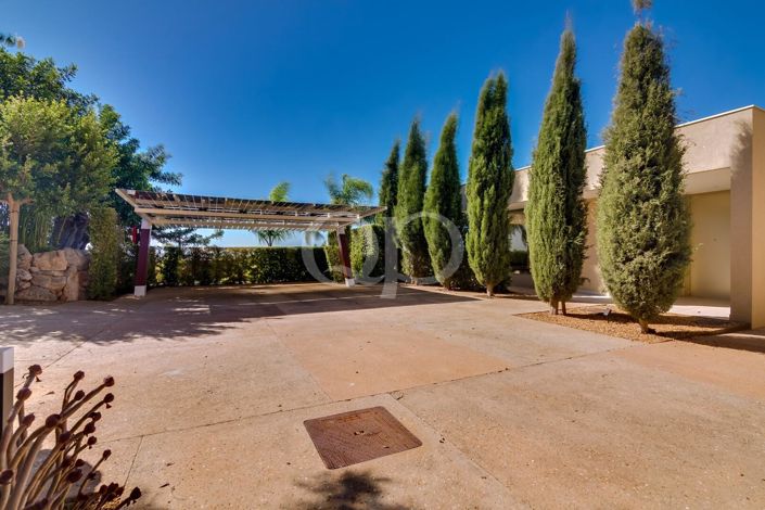 Image No.48-4 Bed House for sale