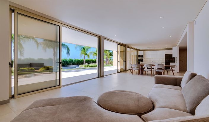 Image No.62-4 Bed House for sale