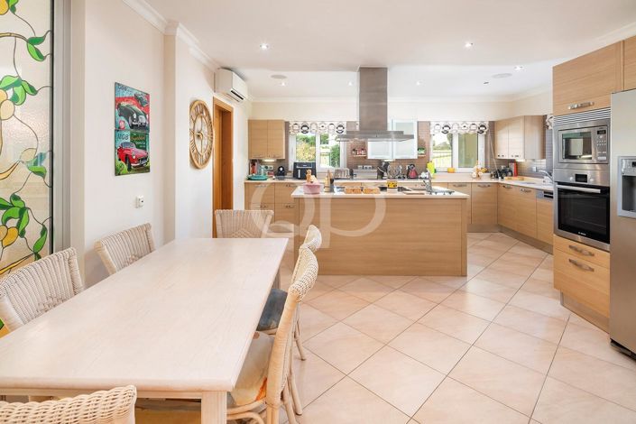 Image No.13-4 Bed House for sale