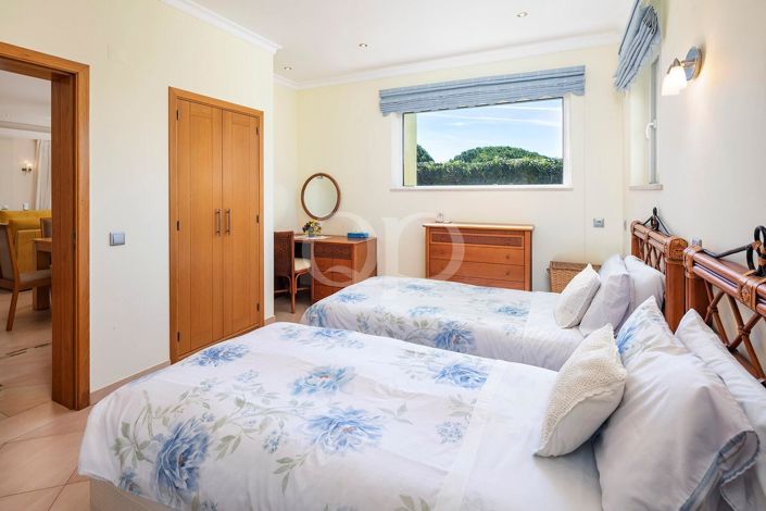 Image No.20-4 Bed House for sale