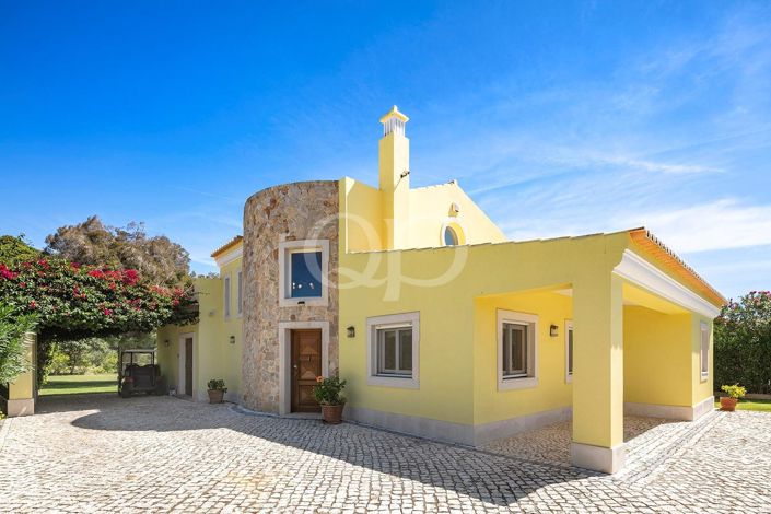 Image No.6-4 Bed House for sale