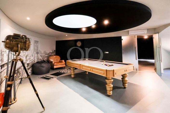 Image No.19-5 Bed House for sale