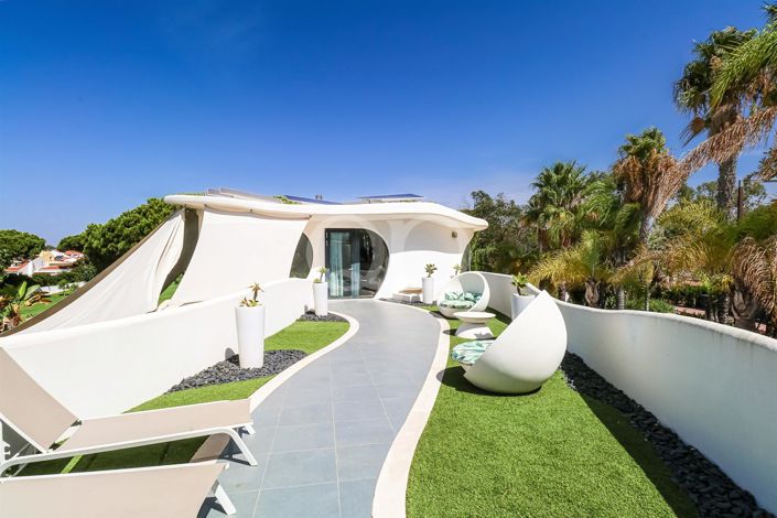 Image No.30-5 Bed House for sale