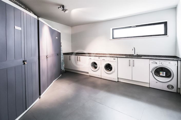 Image No.36-5 Bed House for sale