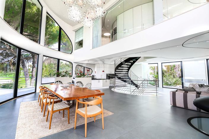 Image No.4-5 Bed House for sale