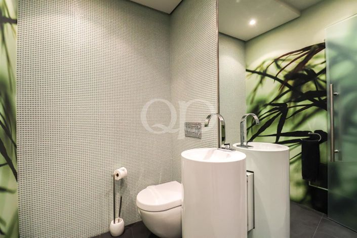 Image No.41-5 Bed House for sale