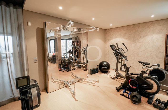 Image No.44-5 Bed House for sale