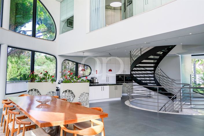 Image No.46-5 Bed House for sale