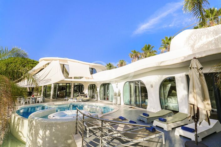 Image No.48-5 Bed House for sale