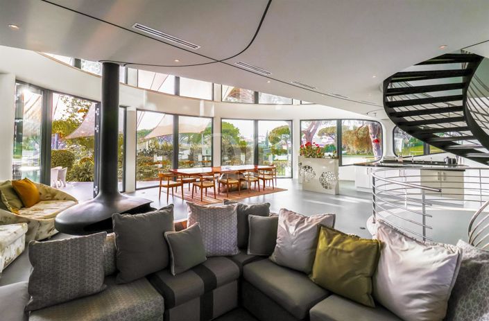 Image No.55-5 Bed House for sale