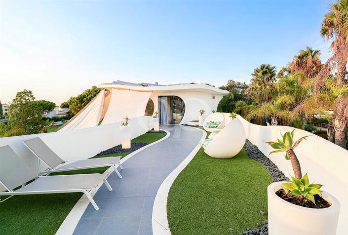 Image No.56-5 Bed House for sale