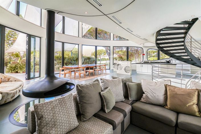 Image No.8-5 Bed House for sale