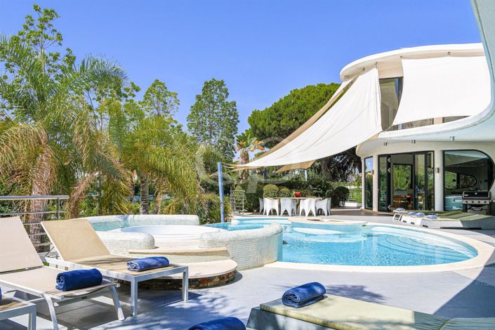 Image No.9-5 Bed House for sale