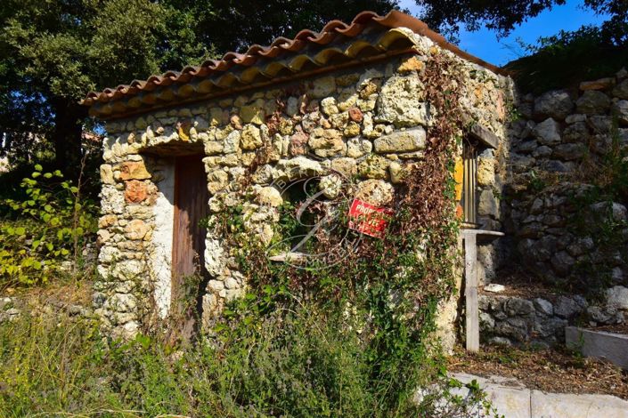 Image No.10-3 Bed House for sale