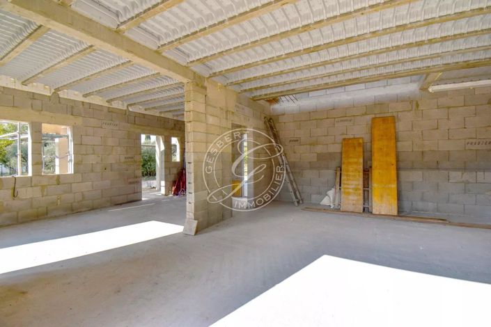 Image No.8-3 Bed House for sale