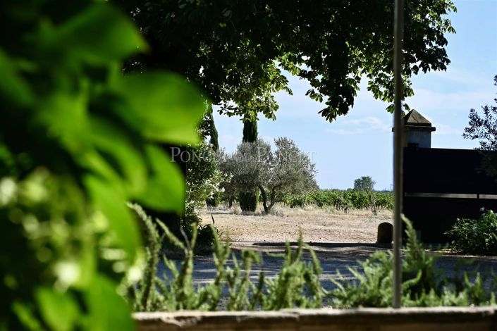 Image No.26-10 Bed House for sale