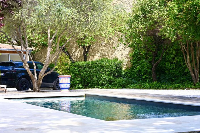 Image No.1-7 Bed House for sale