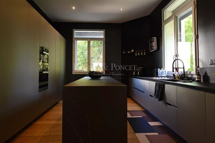 Image No.4-7 Bed House for sale