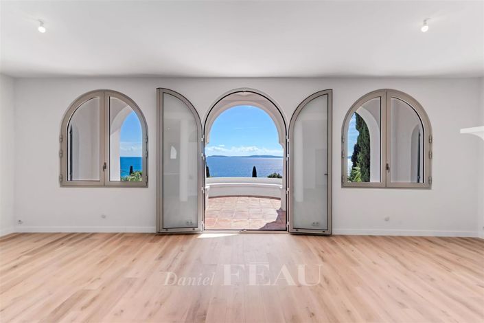 Image No.12-4 Bed House for sale