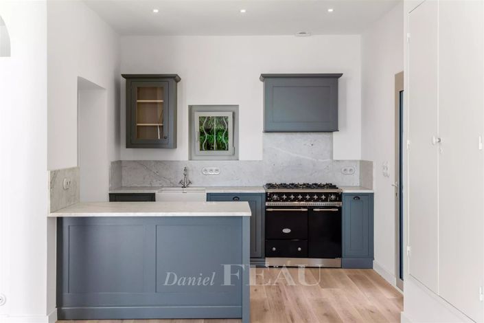 Image No.9-4 Bed House for sale