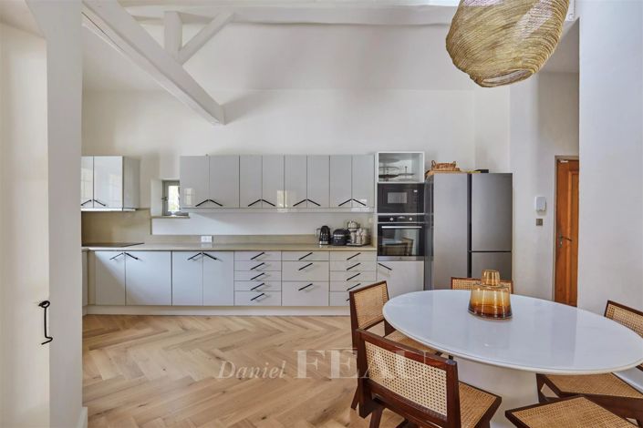 Image No.10-8 Bed House for sale