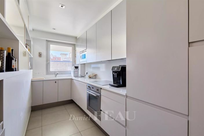 Image No.13-3 Bed Apartment for sale