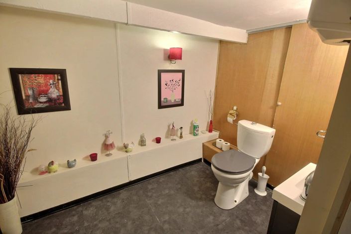 Image No.10-4 Bed House for sale