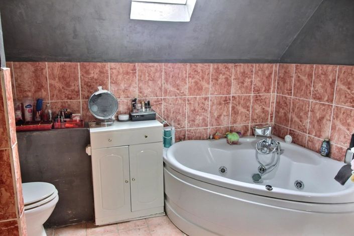 Image No.20-4 Bed House for sale